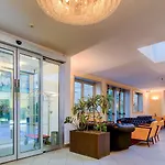 Western Hotel 4*