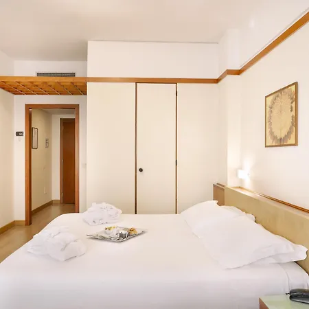 Western Hotel 4*