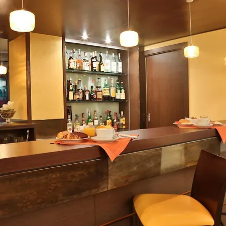 Western Hotel 4*