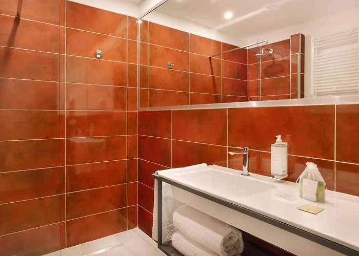 Western Otel Bolonya