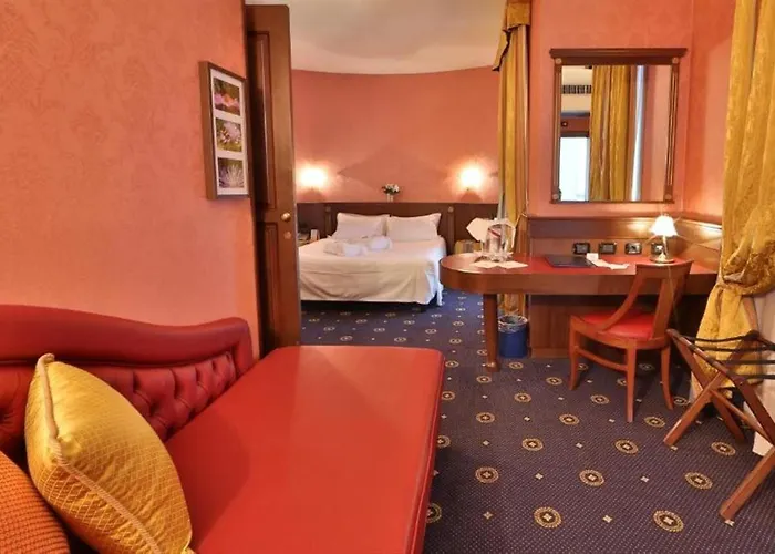 Western Отель 4*