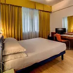Western Hotel 4*