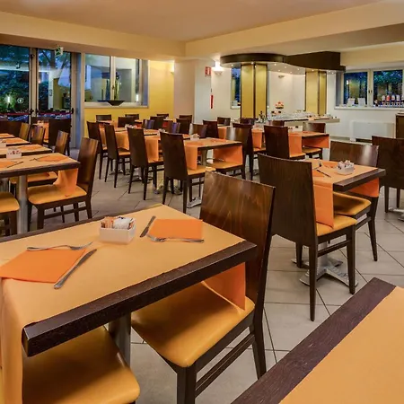 Western Szálloda 4*