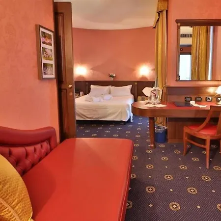 Western Szálloda 4*