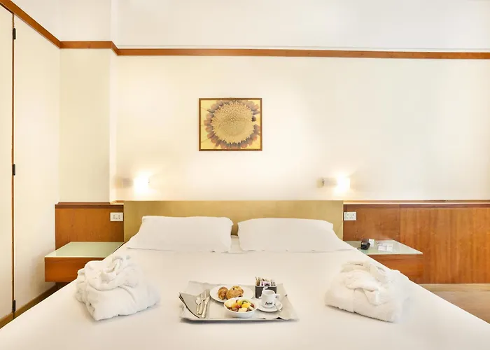 Western Hotel 4*
